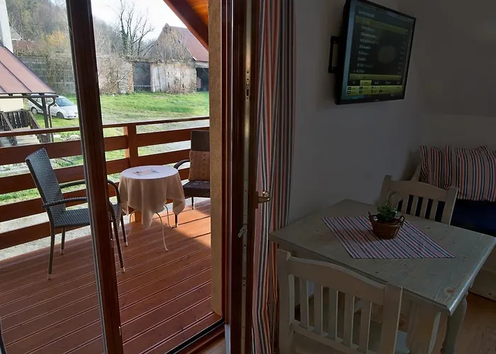 U Námořníka-restaurant A Affittacamere Hukvaldy